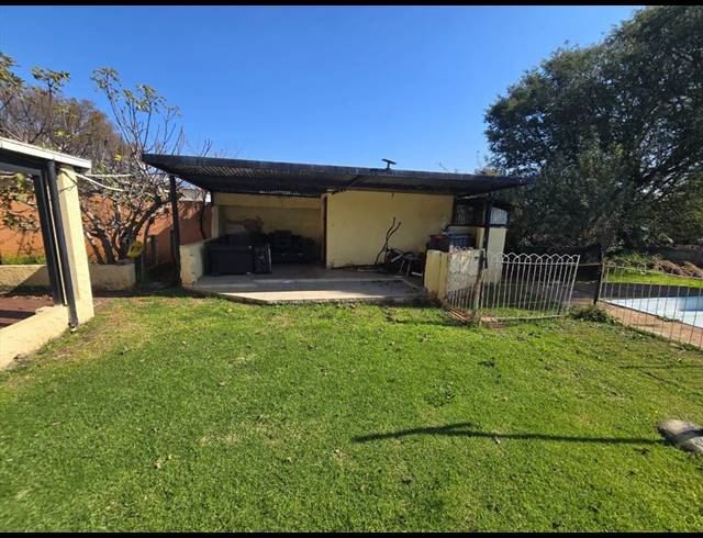 3 BEDROOM FREESTANDING FOR SALE IN RHODESFIELD